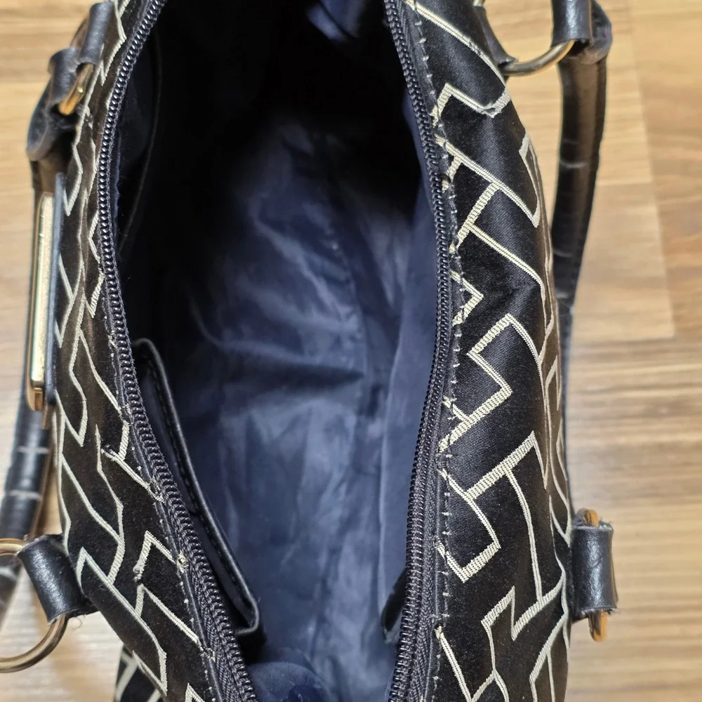 Tommy Hilfiger‎ Satchel Handbag Purse Black White Geometric Print Faux Leather